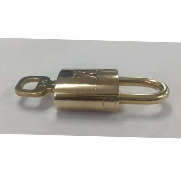 Authentic Louis Vuitton Shiny Gold 1 Lock and 1 Key Excellent Condition 121325 - Picture 4 of 9